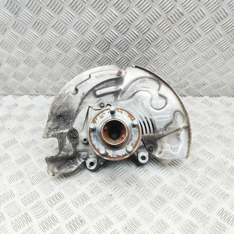 Front wheel hub LJ9C2C299A4E