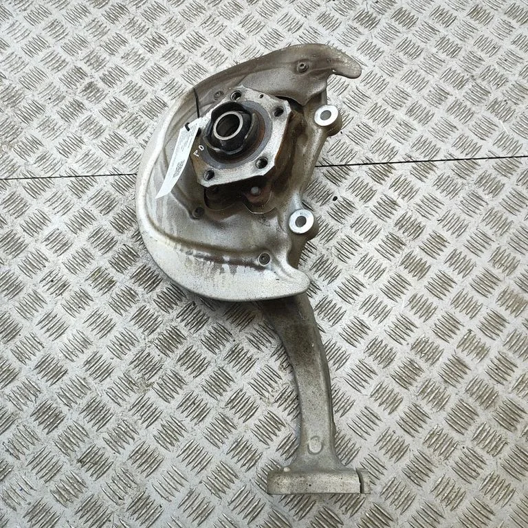 Priekšējā rumba 8W0407560