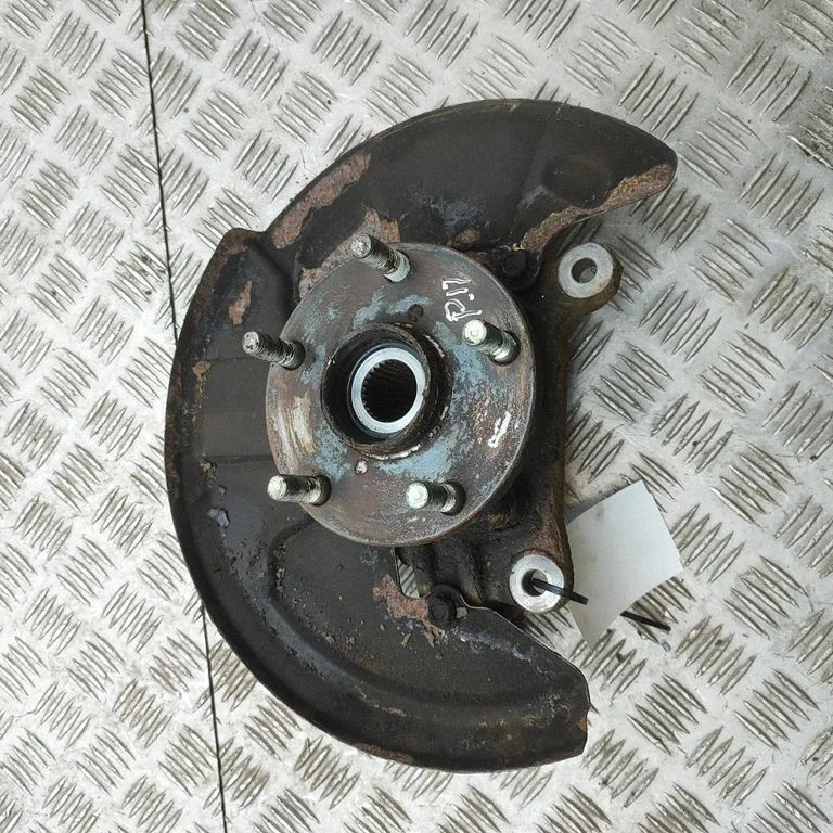 Front wheel hub 28313AL000