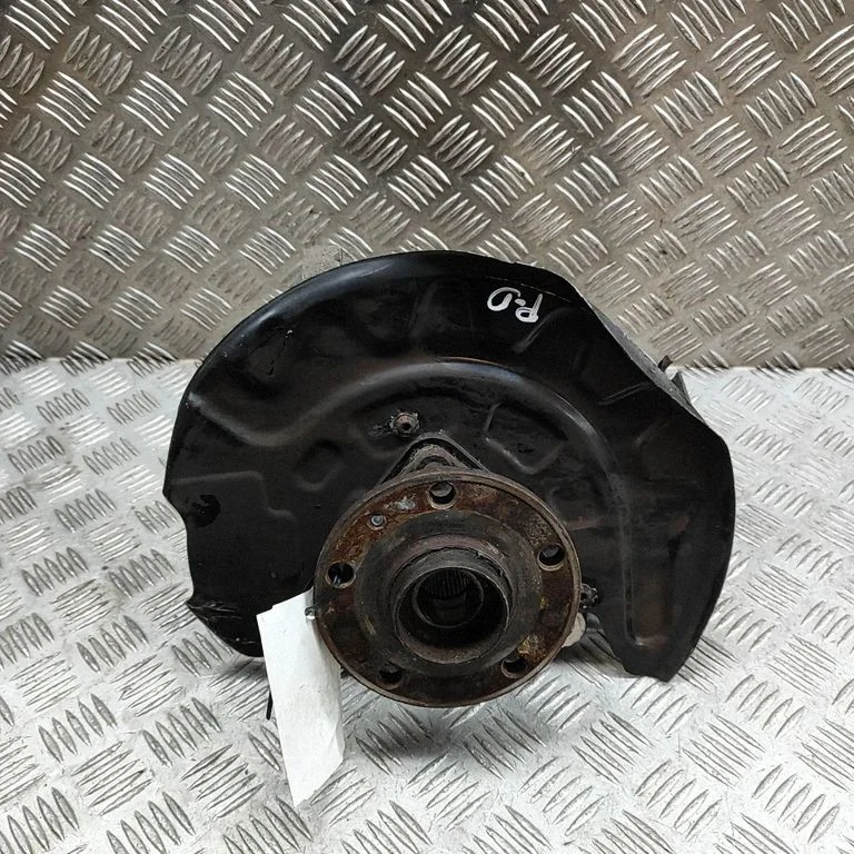 Priekšējā rumba 3Q0400054F
