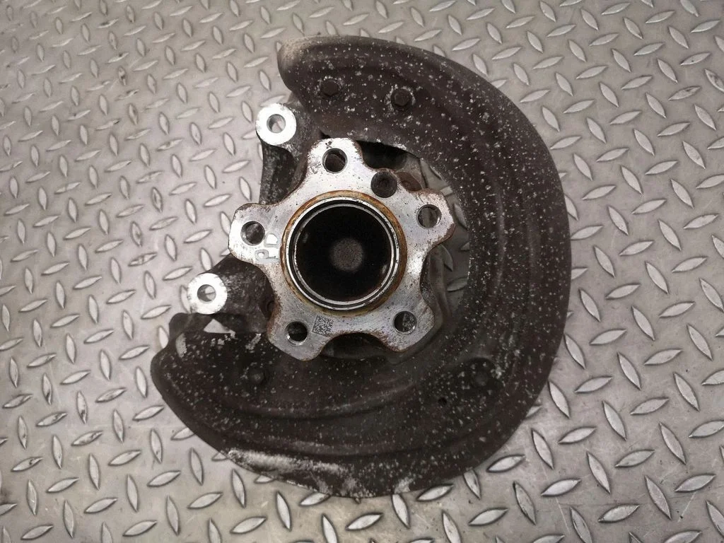 Front wheel hub 11577210