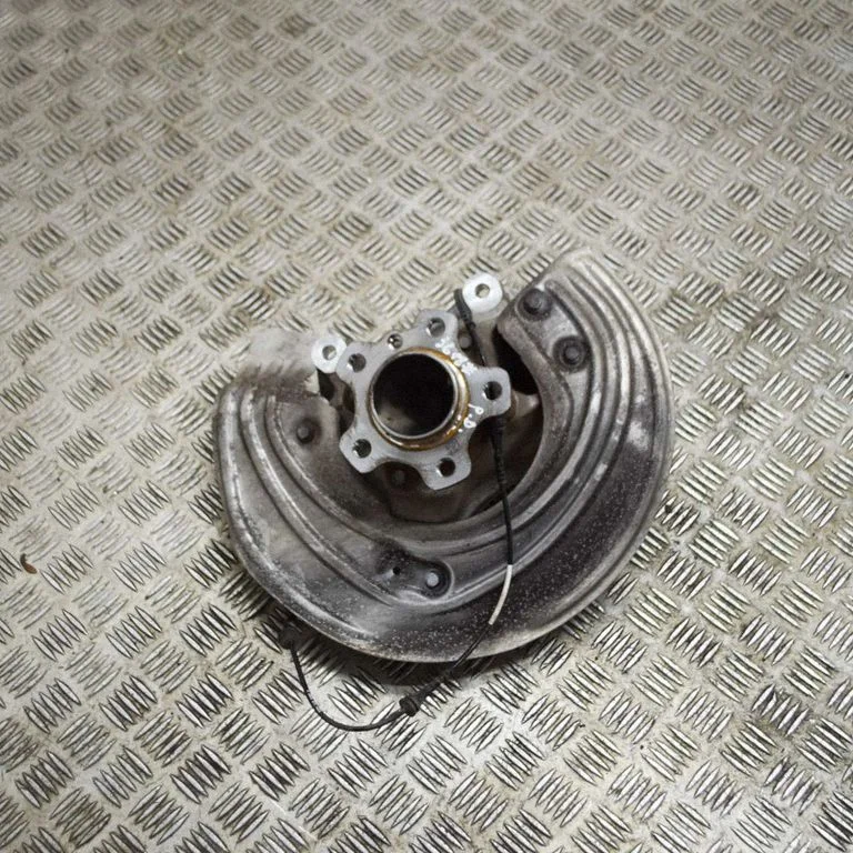 Front wheel hub 1544002