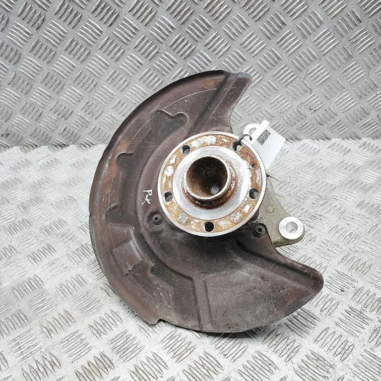 Front wheel hub 1EA407257H