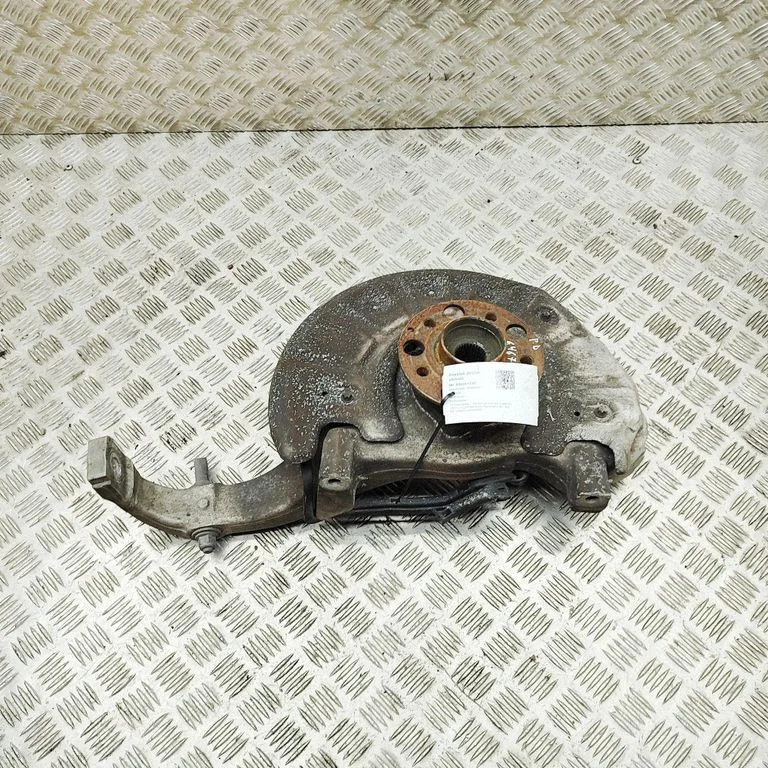 Front wheel hub A2133305804