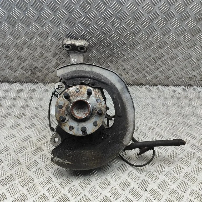 Piasta przednia 4320159045 – Lexus LS UCF30 (2001-2007)