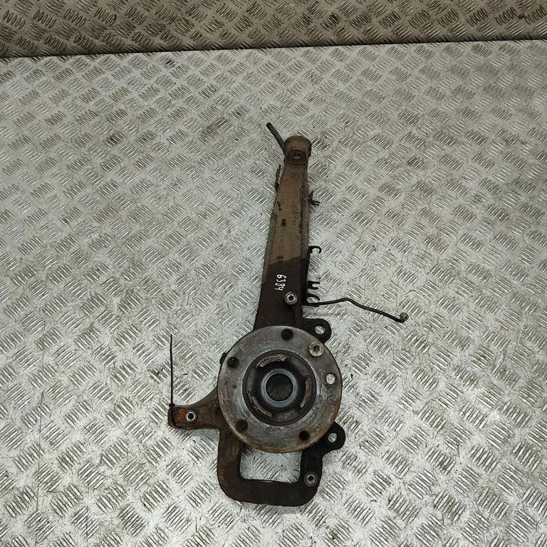 Front wheel hub 7L0498287