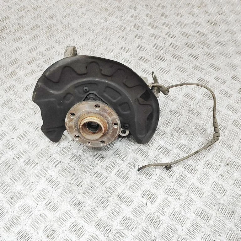 Front wheel hub 5Q0407254A