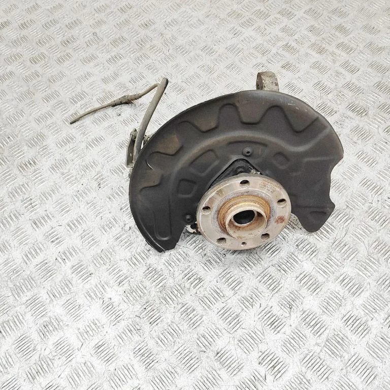 Front wheel hub 5Q0407253A