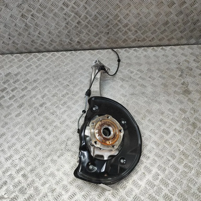 Priekšējā rumba 95C611844