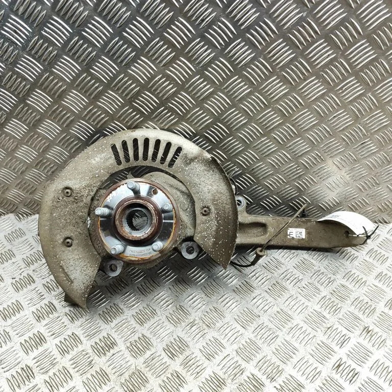 Priekšējā rumba HK832C300FA