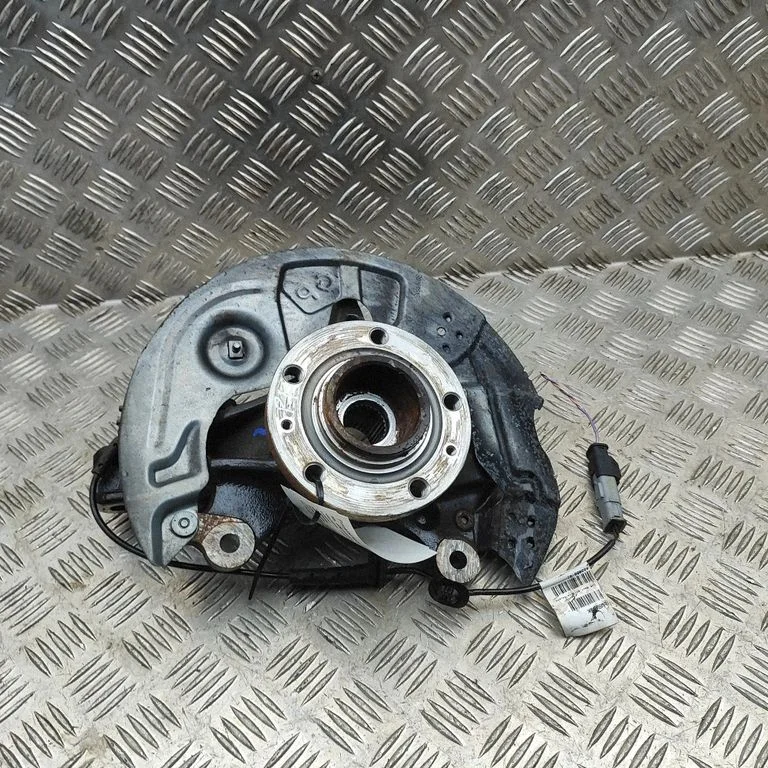 Priekšējā rumba SU001A9149