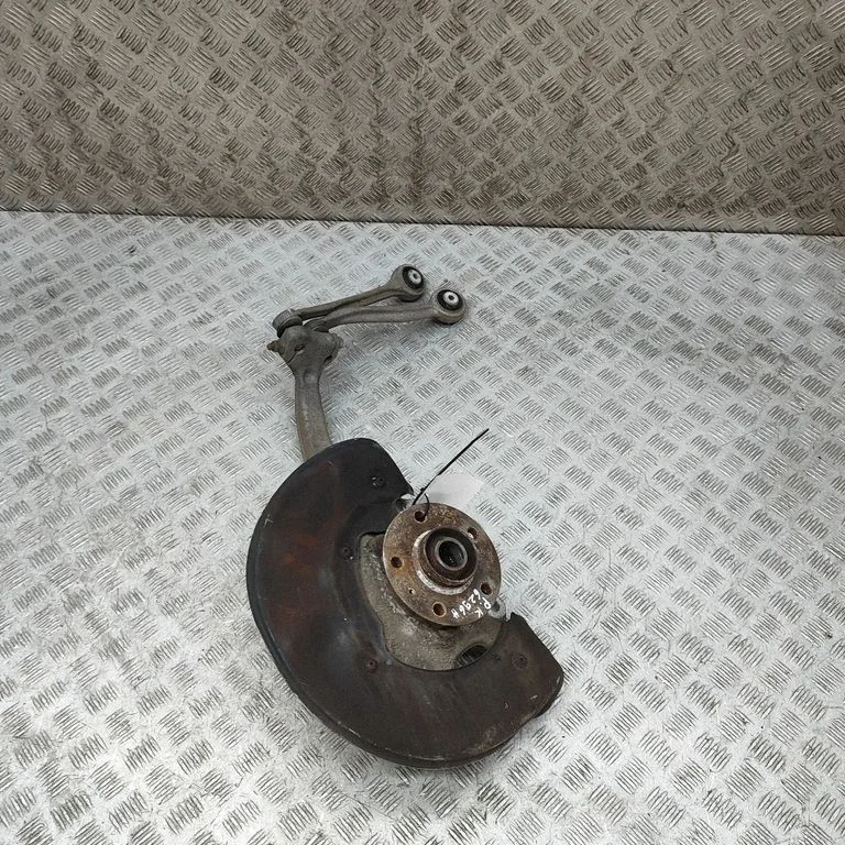 Piasta przednia 4H0498625A