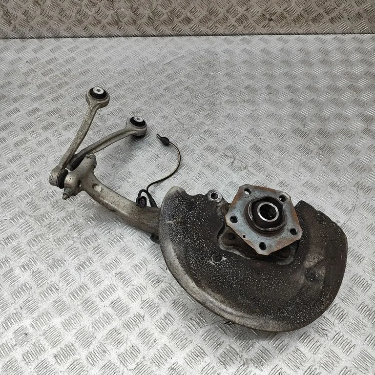Priekšējā rumba 8W0407241F