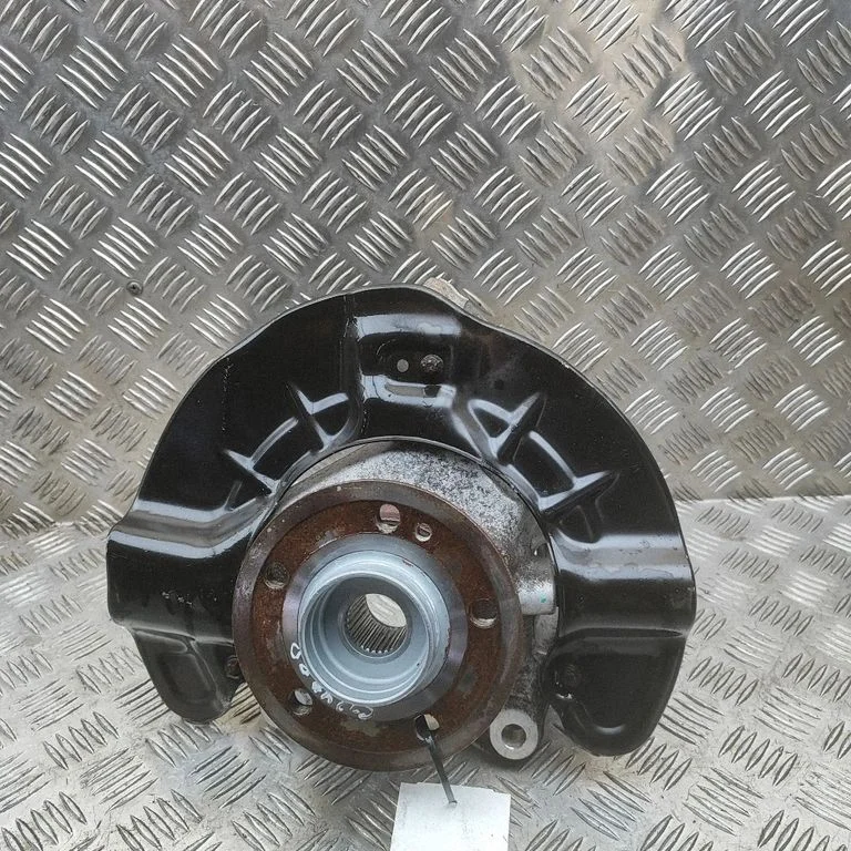 Front wheel hub A2473320200