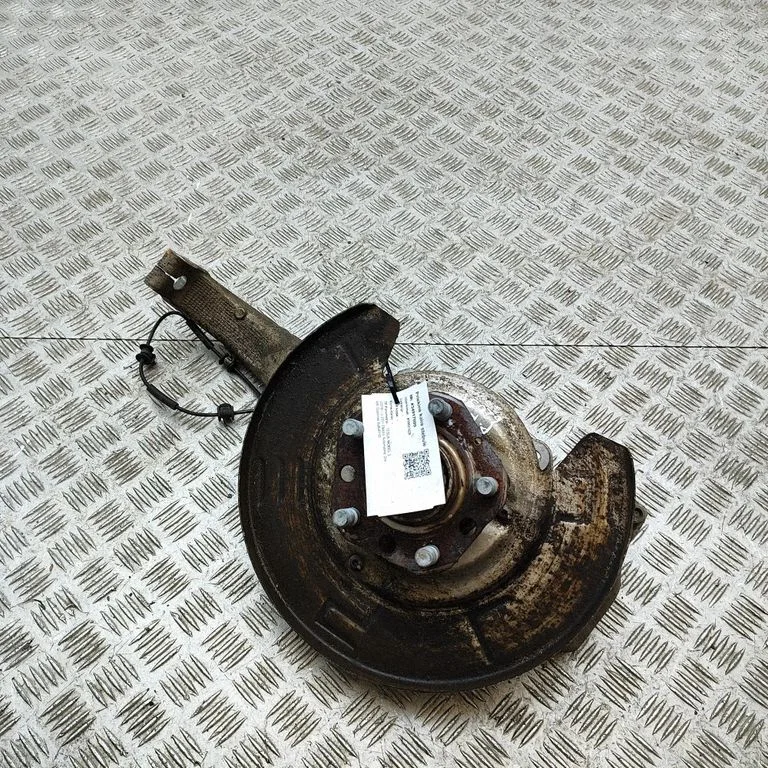 Priekšējā rumba 104431100E