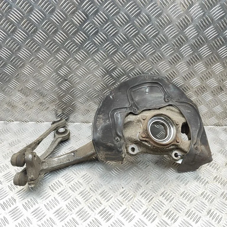 Front wheel hub 8K0407258AB