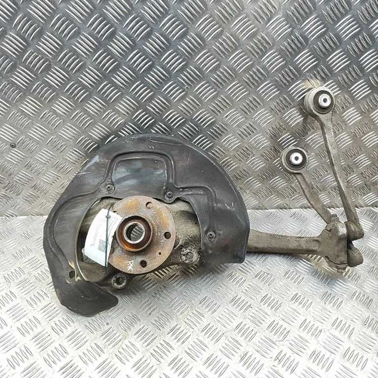 Front wheel hub 8K0407257AB