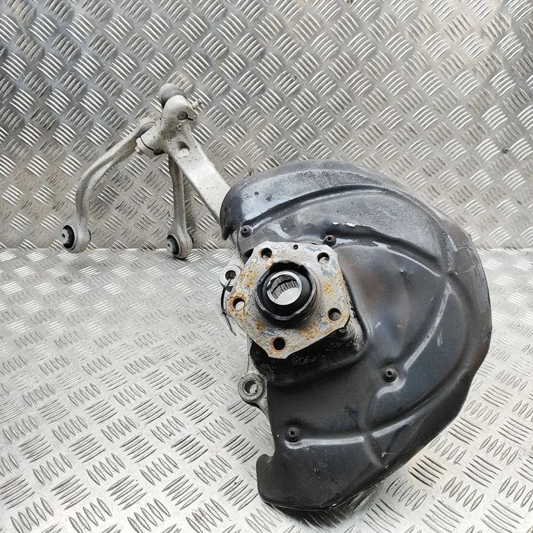 Priekšējā rumba 4M0615312A