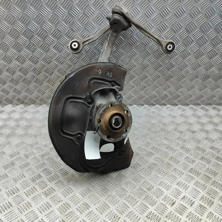 Front wheel hub 4H0498625D