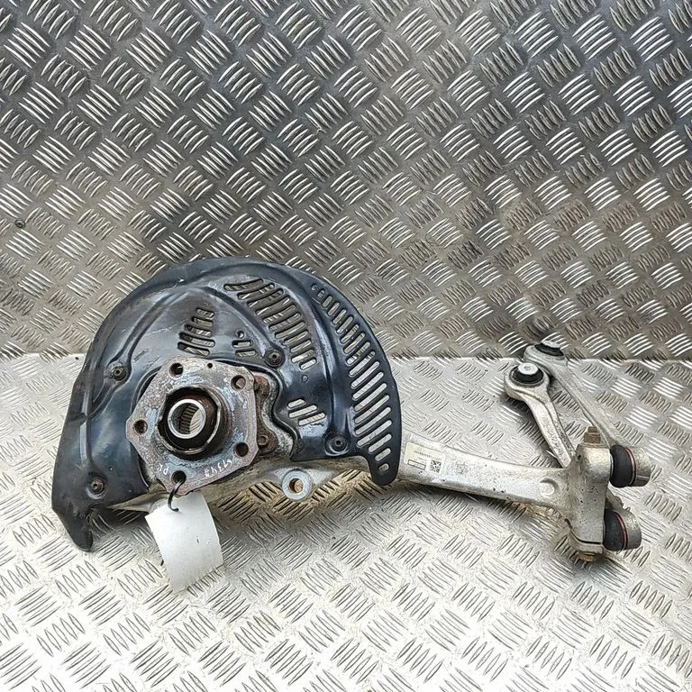 Priekšējā rumba 4M0615311G