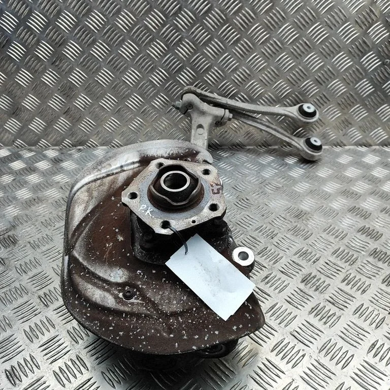Priekšējā rumba 8W0407241F