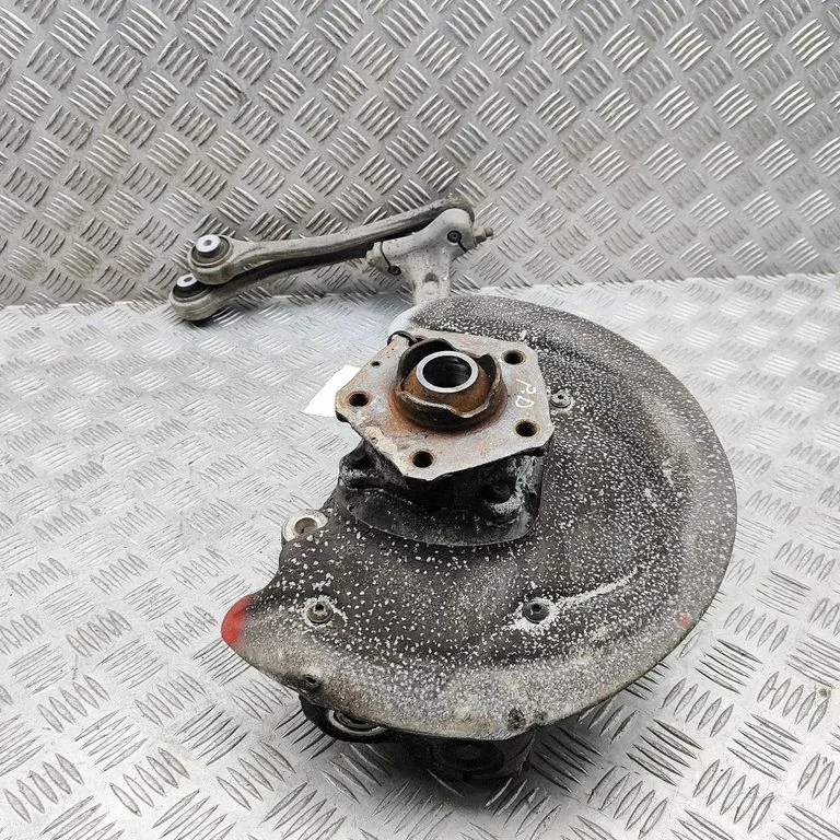 Front wheel hub 8W0407560