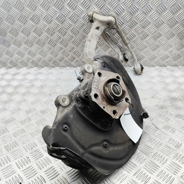 Priekšējā rumba 4M0407242J