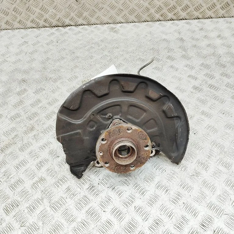 Priekšējā rumba 5Q0407254B