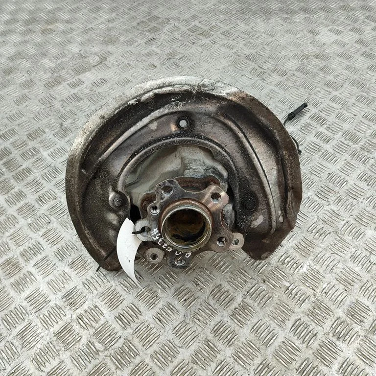 Priekšējā rumba 6899692