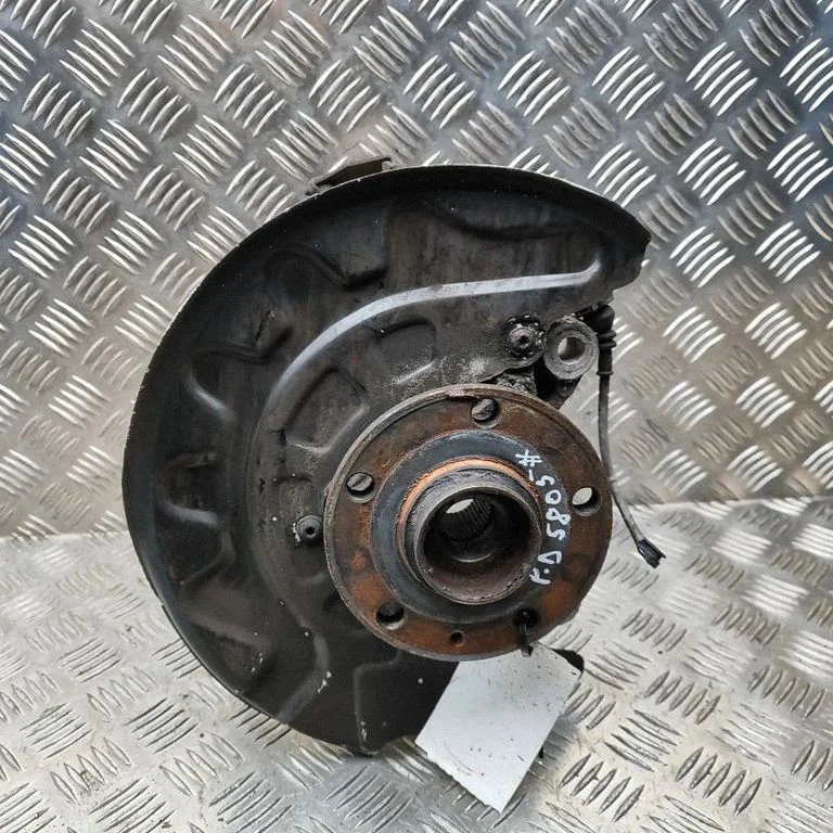 Eesmine rattarumm – Volkswagen Passat B7 USA (2012-2019)