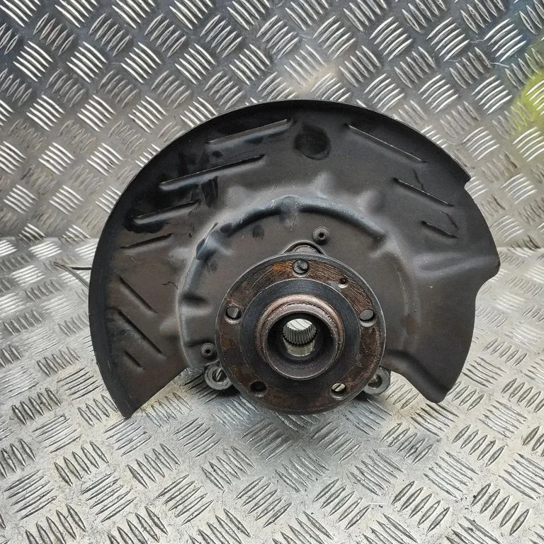 Front wheel hub 5WA407621D