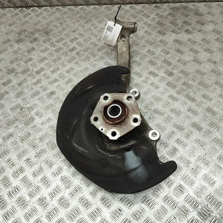 Front wheel hub 4M0407241J