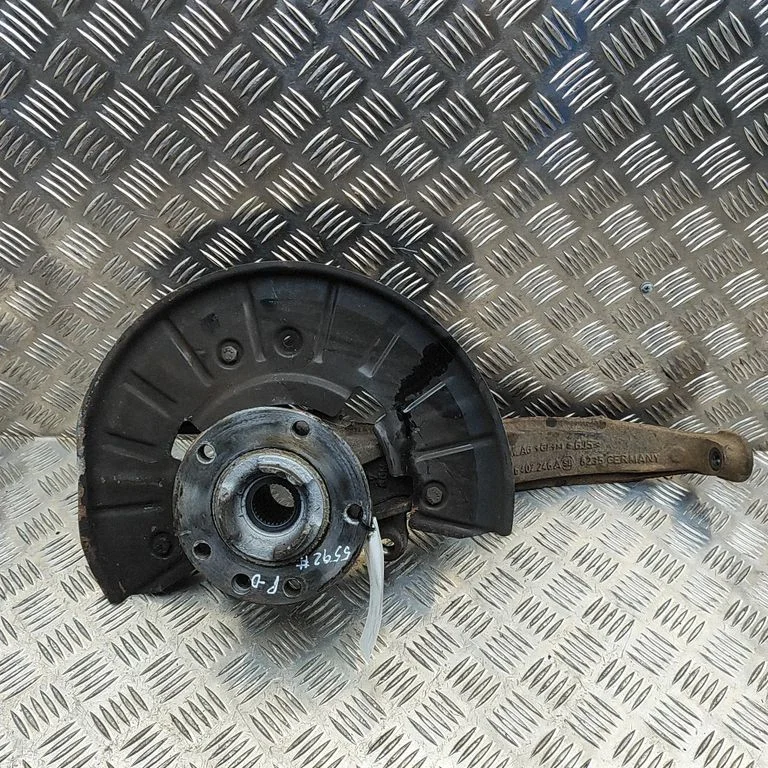 Front wheel hub – Volkswagen Touareg II (2010-2018)