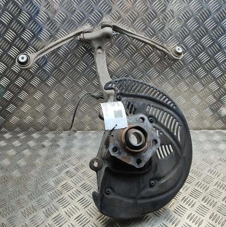 Priekšējā rumba 8W0407506A