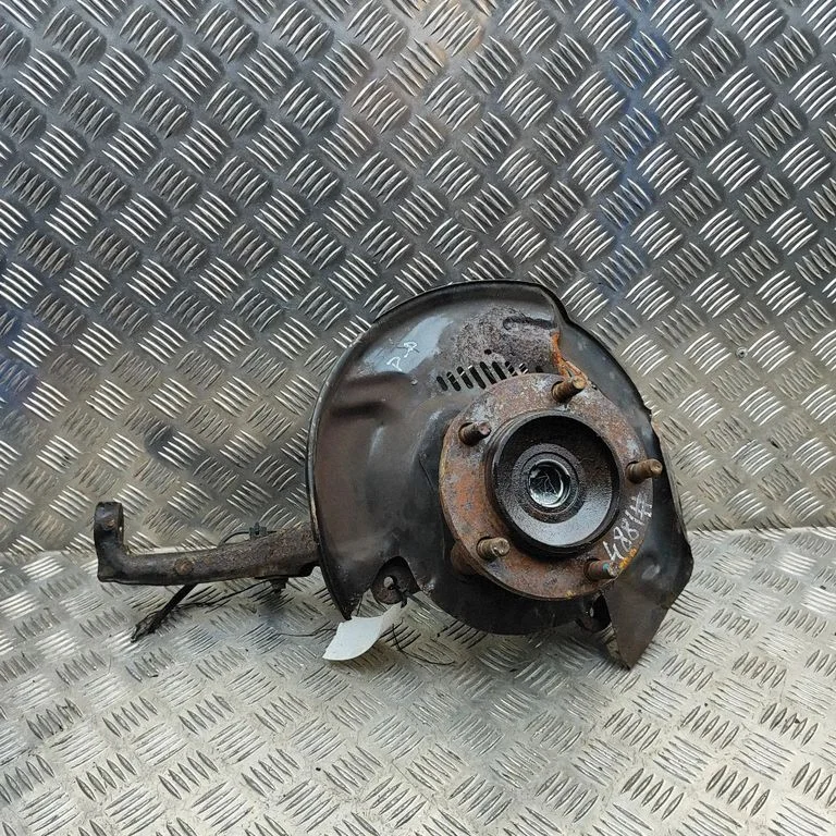 Eesmine rattarumm 432110C012 – Toyota Tundra II (2006-2021)
