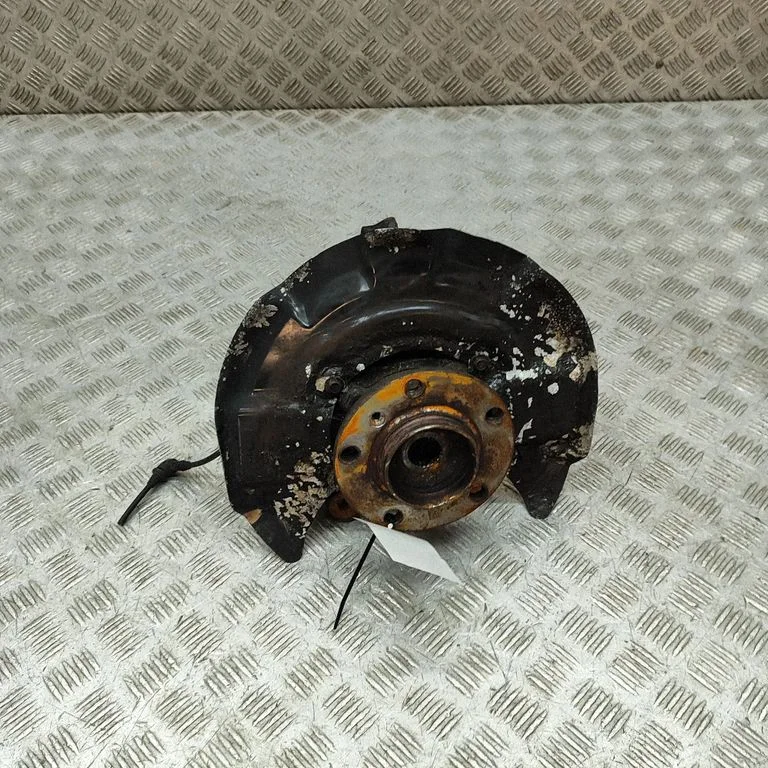 Priekšējā rumba 9808399