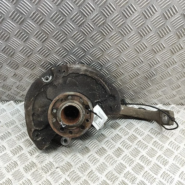Front wheel hub – Mercedes-Benz C-Class W205 (2014-2021)