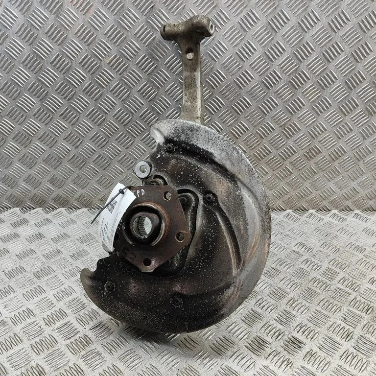 Priekšējā rumba 4M0498625F