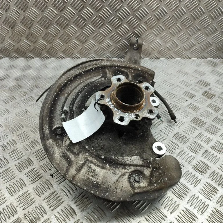 Priekšējā rumba 6884381
