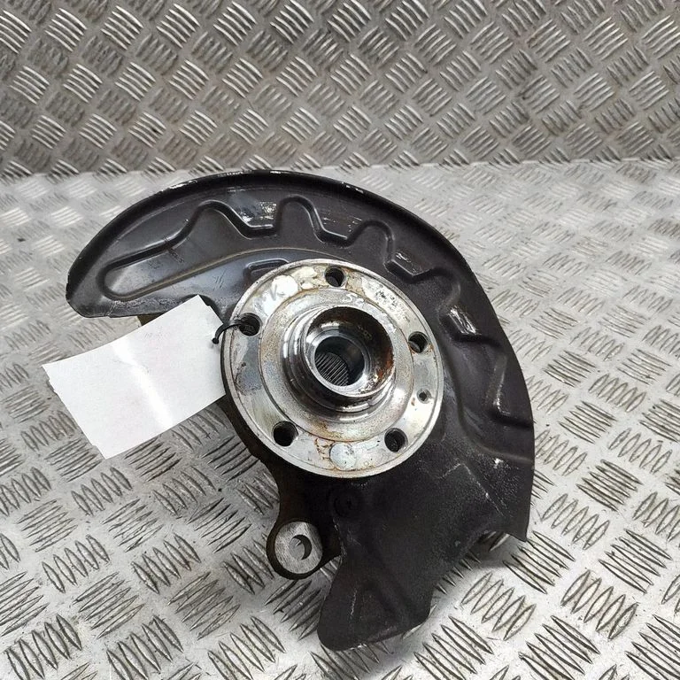 Front wheel hub 5Q0407253A