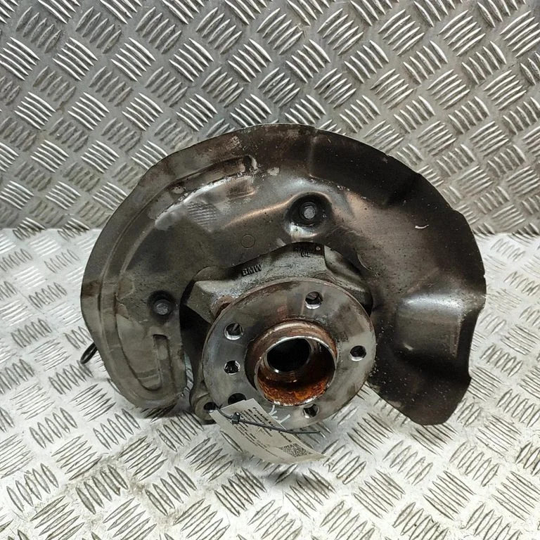 Front wheel hub 6854969