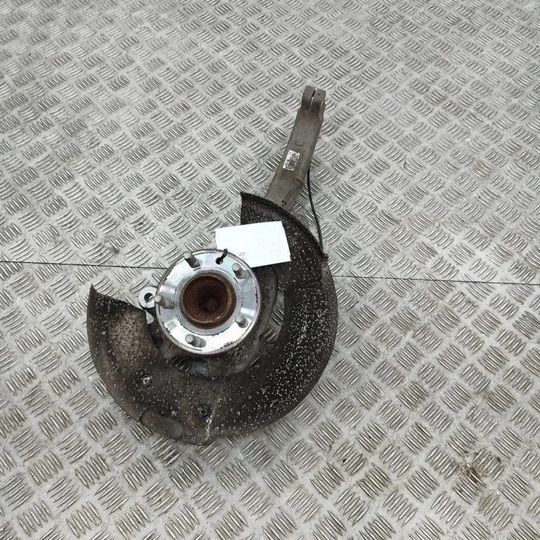 Front wheel hub GX633K185BB