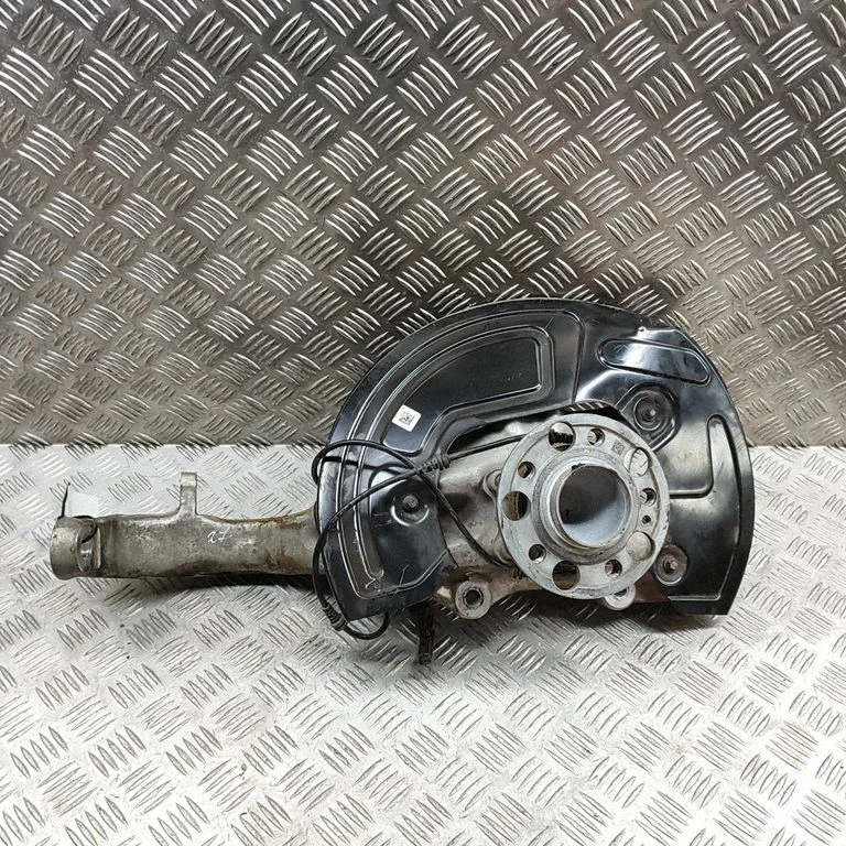 Eesmine rattarumm – Mercedes-Benz EQS V297 (2021-)