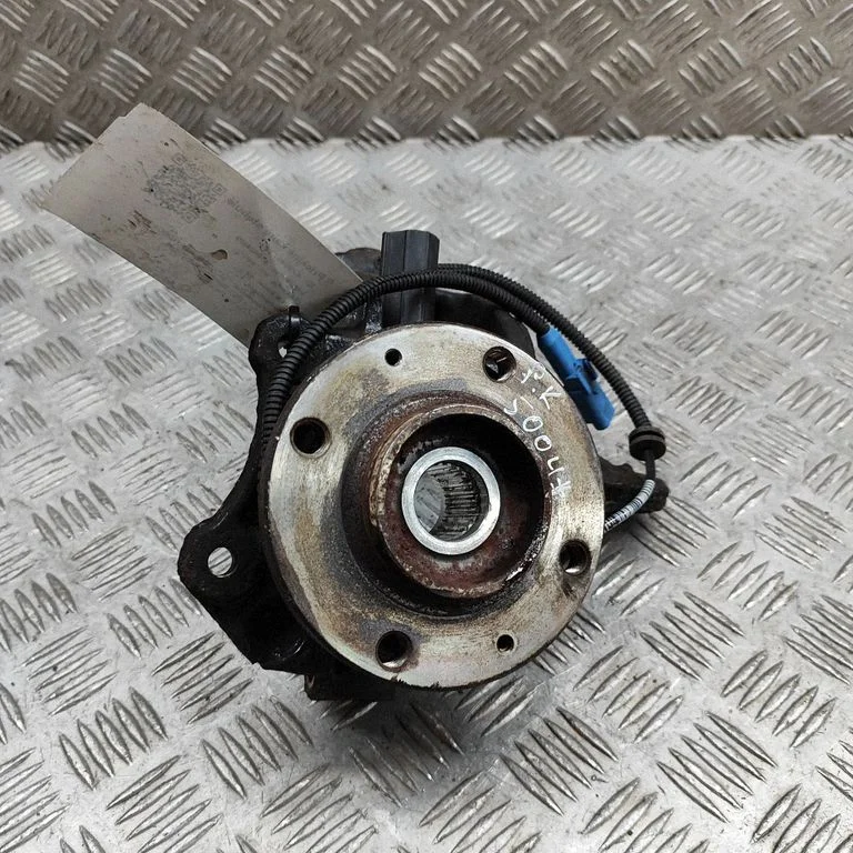 Front wheel hub 364690