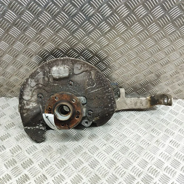 Front wheel hub A1674214000