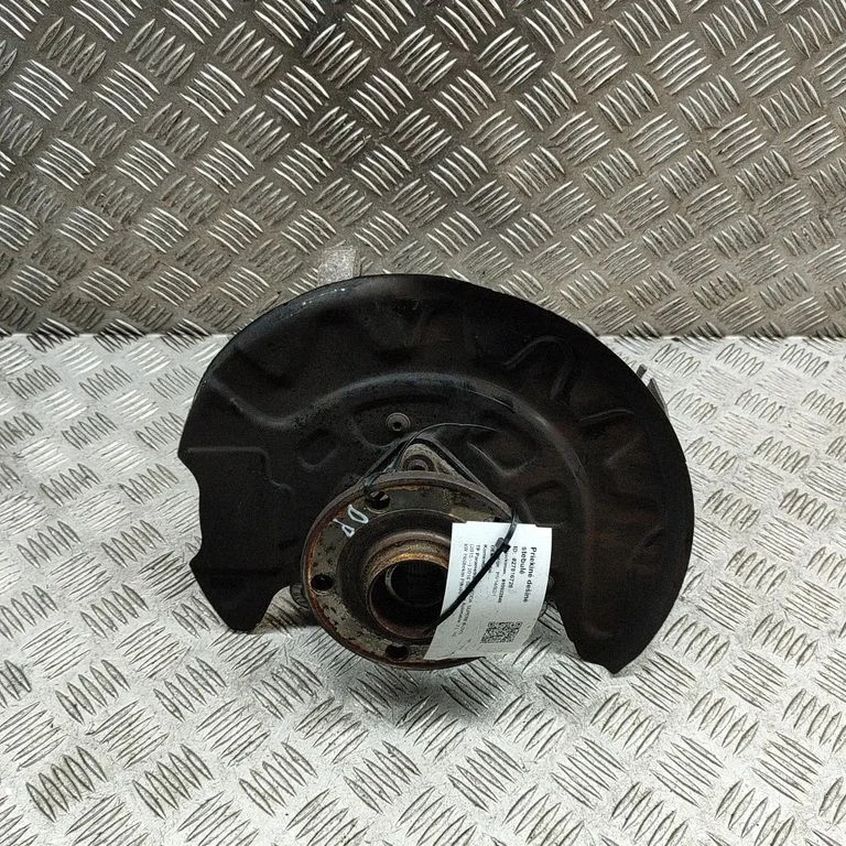 Priekšējā rumba 3Q0400054Q