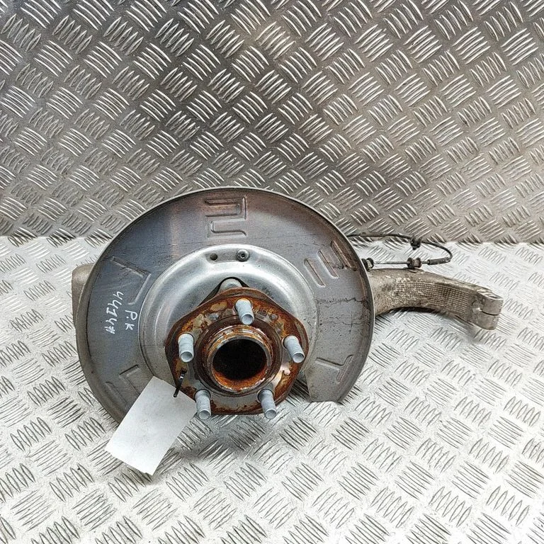 Priekšējā rumba 104431100E