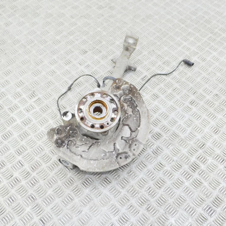 Front wheel hub – Mercedes-Benz EQC (2019-)