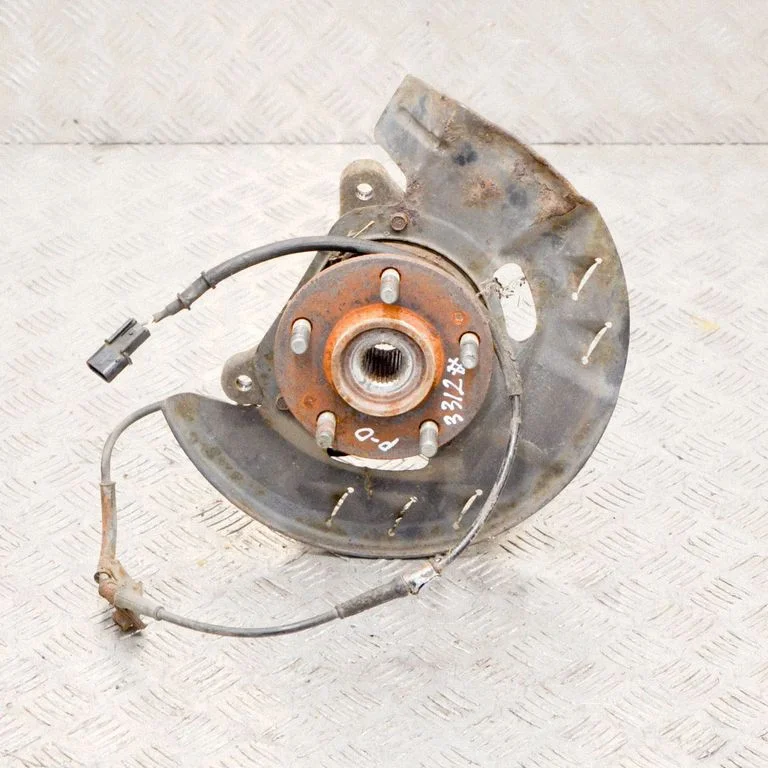 Front wheel hub – right