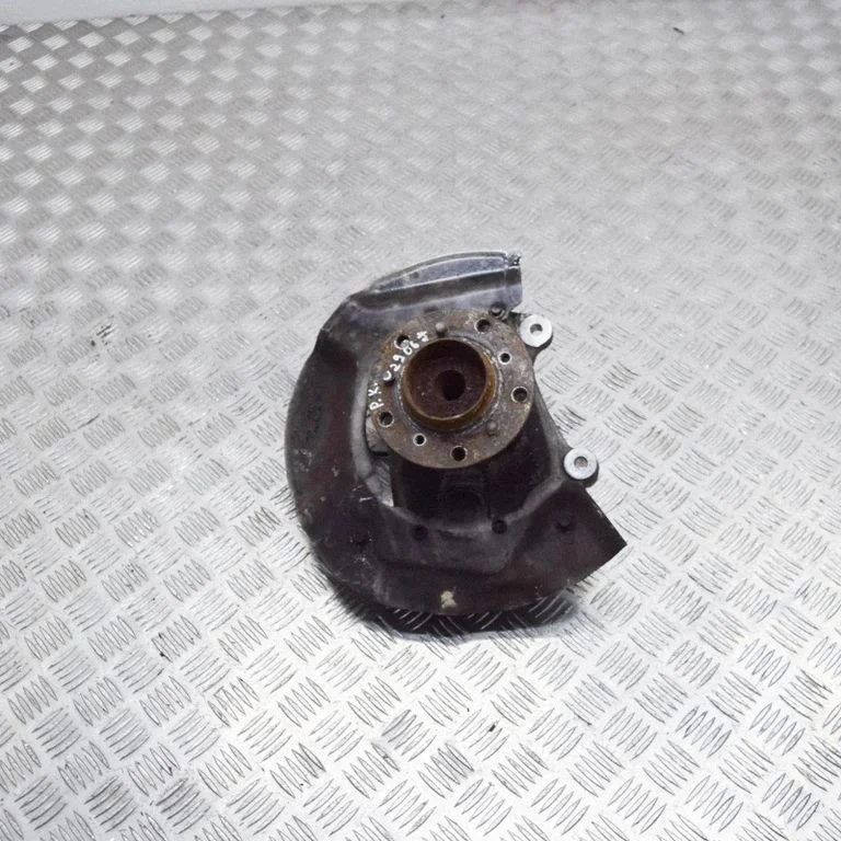 Front wheel hub 2282889